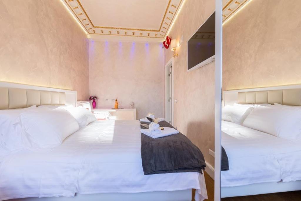 Piazza Venezia Luxury Suite โรม ภายนอก รูปภาพ