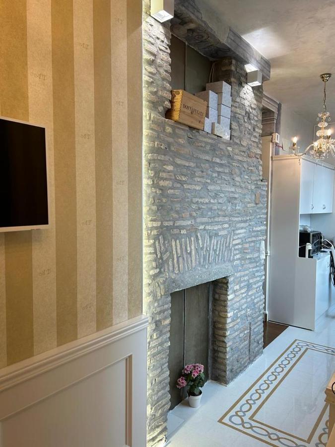 Piazza Venezia Luxury Suite โรม ภายนอก รูปภาพ