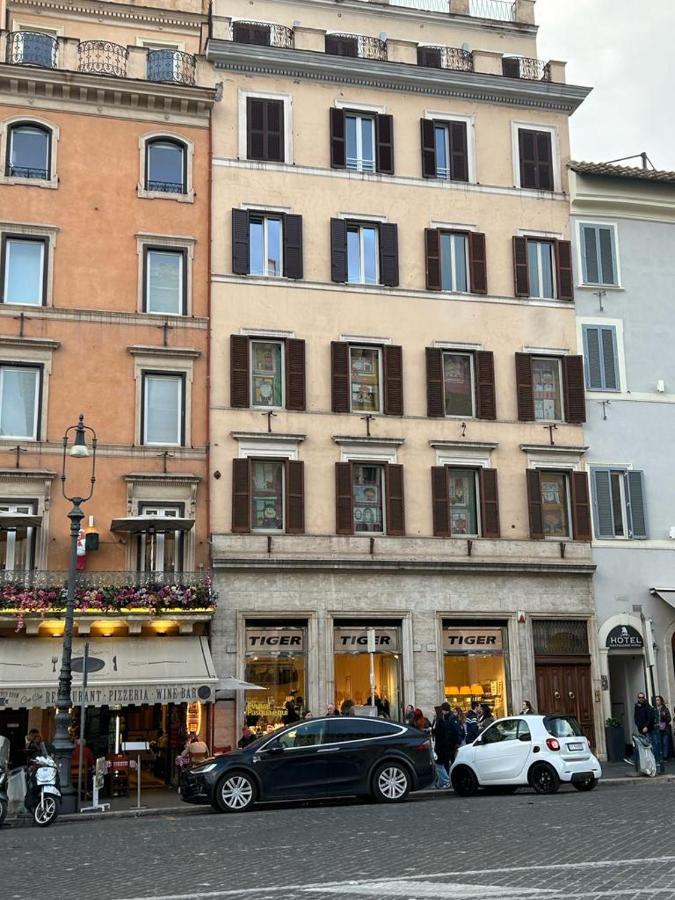 Piazza Venezia Luxury Suite โรม ภายนอก รูปภาพ