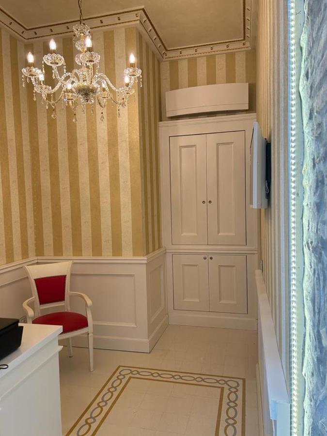 Piazza Venezia Luxury Suite โรม ภายนอก รูปภาพ