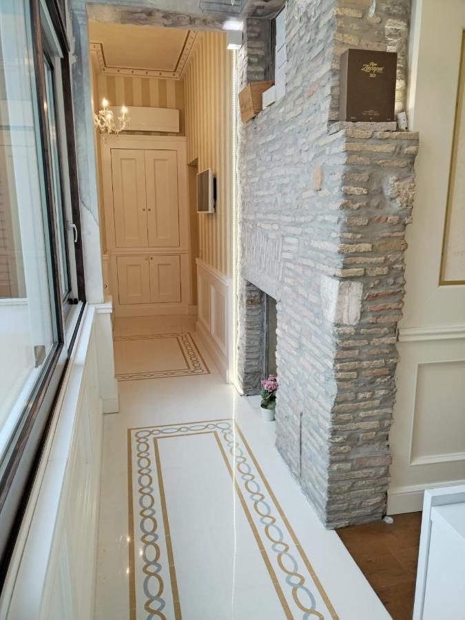 Piazza Venezia Luxury Suite โรม ภายนอก รูปภาพ