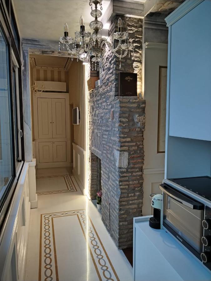 Piazza Venezia Luxury Suite โรม ภายนอก รูปภาพ