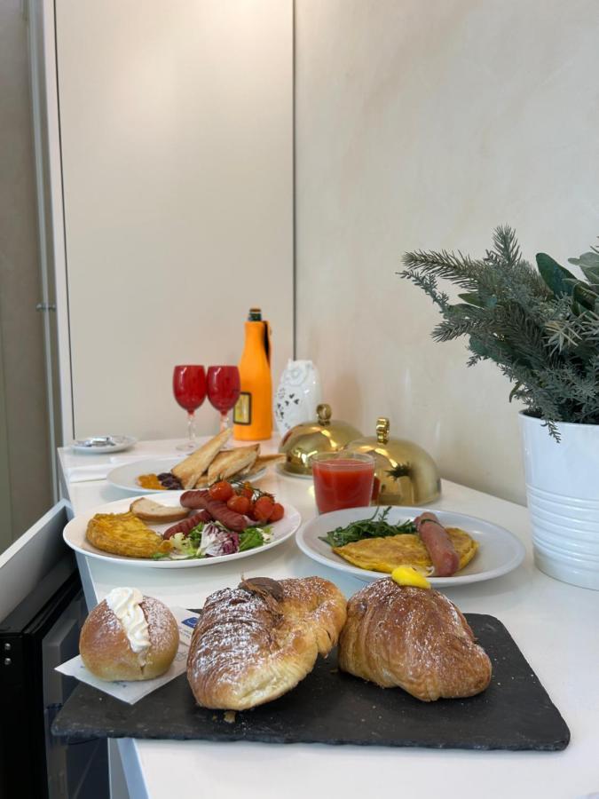 Piazza Venezia Luxury Suite โรม ภายนอก รูปภาพ