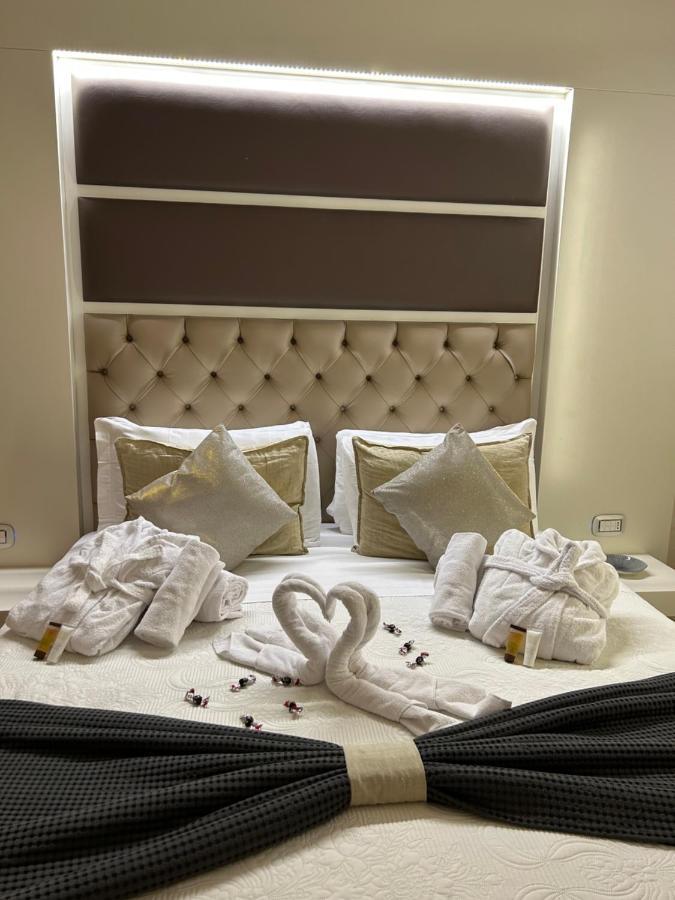 Piazza Venezia Luxury Suite โรม ภายนอก รูปภาพ